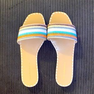 Women flat sandals